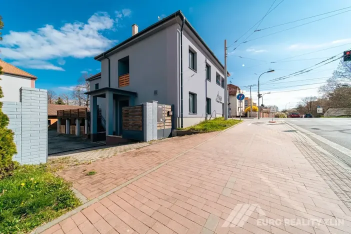 Pronájem restaurace, Otrokovice, Dr. E. Beneše, 237 m2