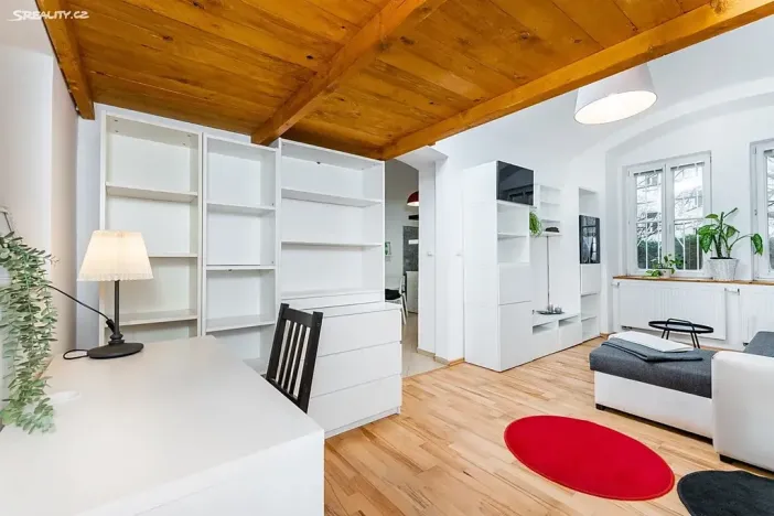 Prodej bytu 2+kk, Praha - Smíchov, Grafická, 49 m2