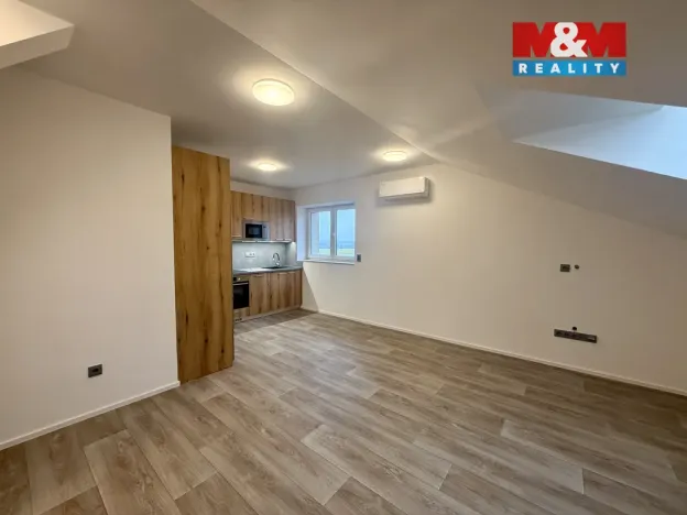 Pronájem bytu 3+kk, Králova Lhota, 63 m2