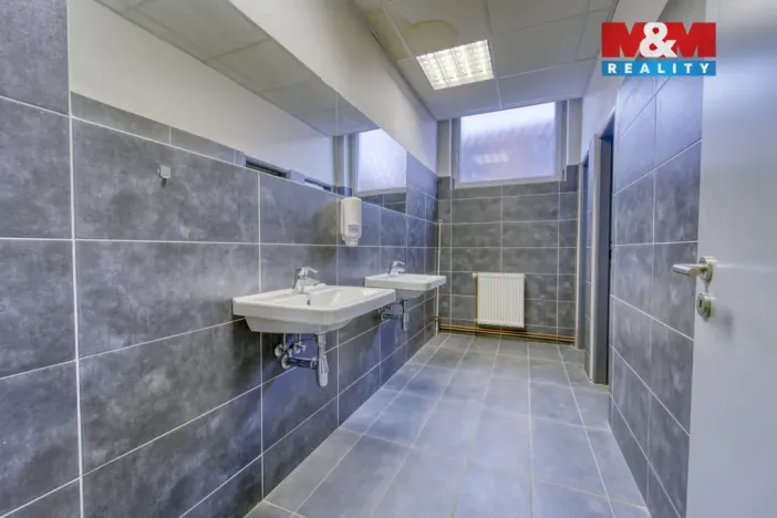 Pronájem výrobních prostor, Rokycany - Nové Město, Dukelská, 676 m2