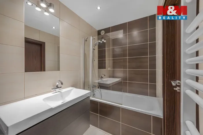 Prodej bytu 3+1, Praha - Klánovice, Medinská, 81 m2