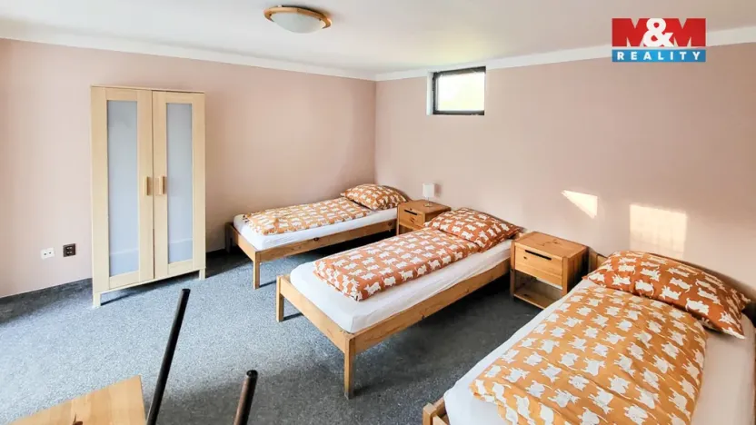 Prodej ubytování, Staré Křečany - Valdek, 1670 m2