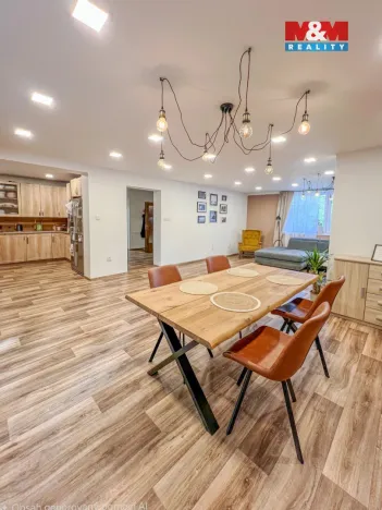 Prodej ubytování, Staré Křečany - Valdek, 1670 m2