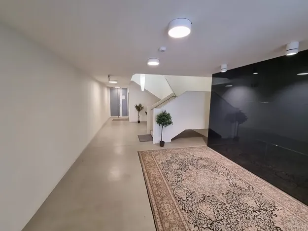 Prodej - jiné, Praha - Smíchov, Holečkova, 4 m2