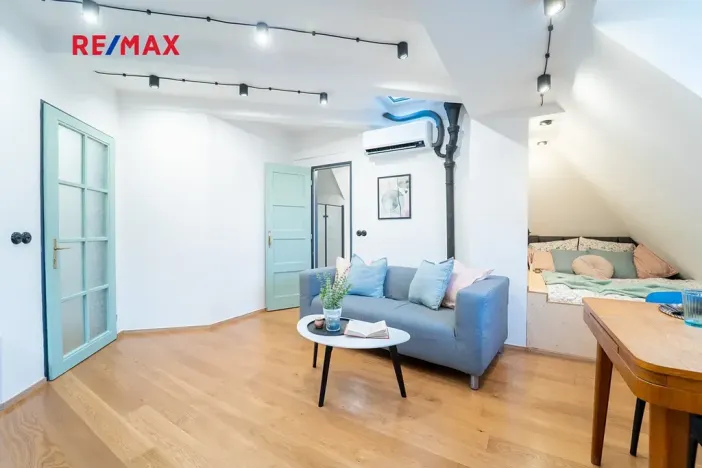 Prodej bytu 1+kk, Praha - Holešovice, Veverkova, 40 m2