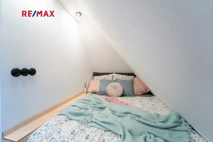 Prodej bytu 1+kk, Praha - Holešovice, Veverkova, 40 m2