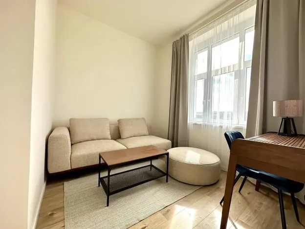 Pronájem bytu 3+kk, Praha, Zenklova, 58 m2