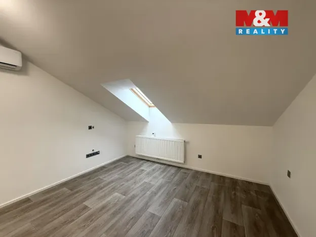 Pronájem bytu 2+kk, Králova Lhota, 40 m2