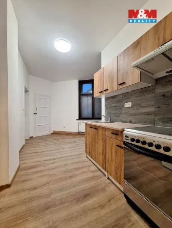 Pronájem bytu 1+1, Úpice, Palackého, 41 m2