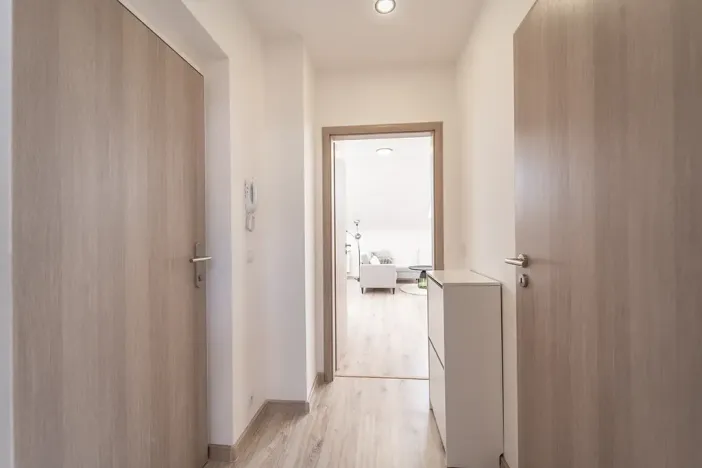 Pronájem bytu 2+kk, Praha - Libeň, Pod Labuťkou, 52 m2