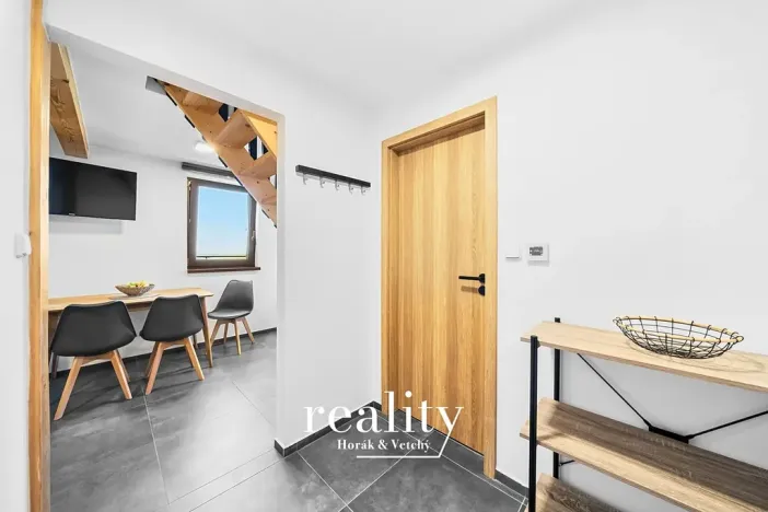 Prodej apartmánu, Perná, 205 m2