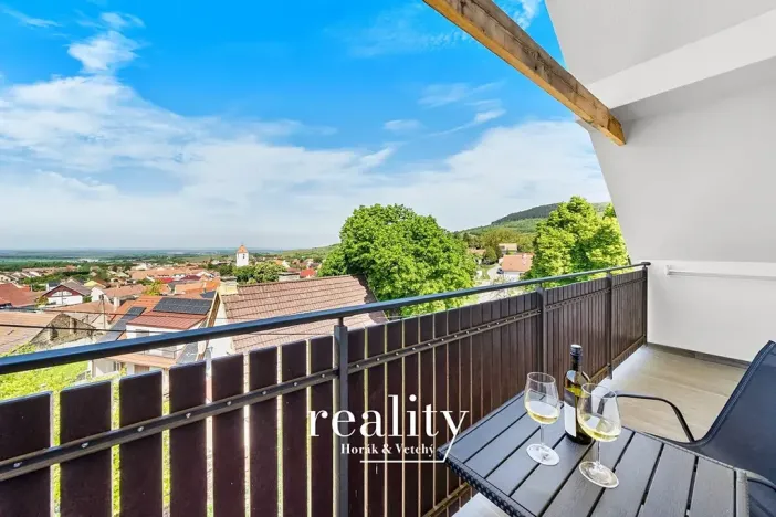 Prodej apartmánu, Perná, 205 m2