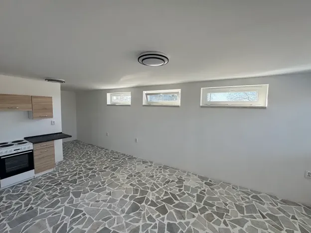 Pronájem chaty, Brno, Kostelní zmola, 30 m2