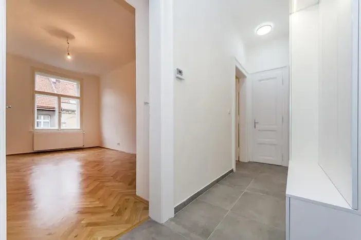 Prodej bytu 2+kk, Praha - Vršovice, Na spojce, 55 m2
