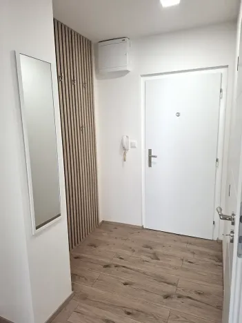 Pronájem bytu 2+kk, Praha - Chodov, Hněvkovského, 42 m2