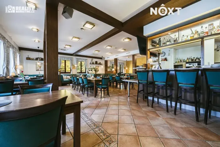 Prodej apartmánu, Račice-Pístovice, 304 m2