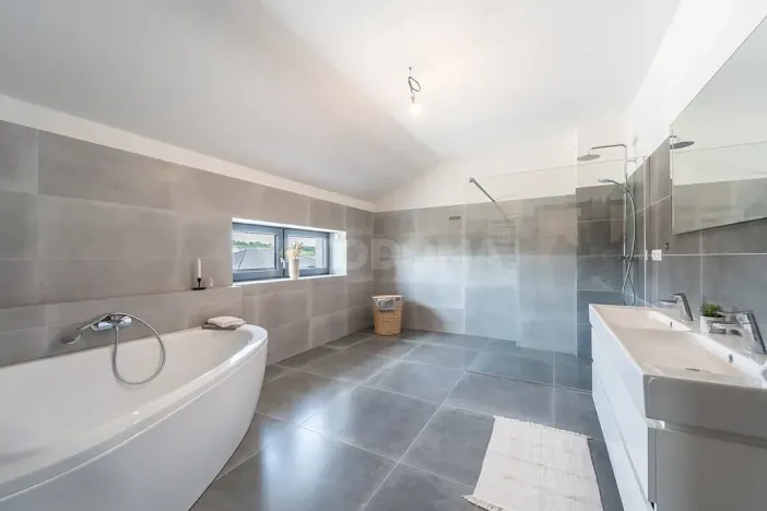 Prodej rodinného domu, Kornatice, 270 m2