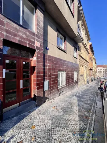 Pronájem bytu 1+1, Praha - Smíchov, Na Skalce, 48 m2
