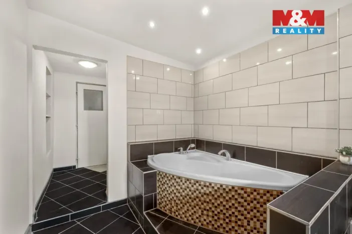 Prodej rodinného domu, Pchery - Humny, U Dobré Vody, 240 m2