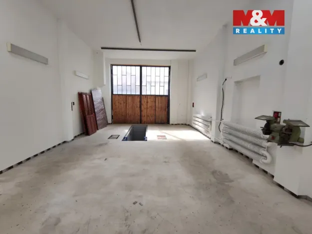 Pronájem garáže, Ostrava - Přívoz, Newtonova, 140 m2