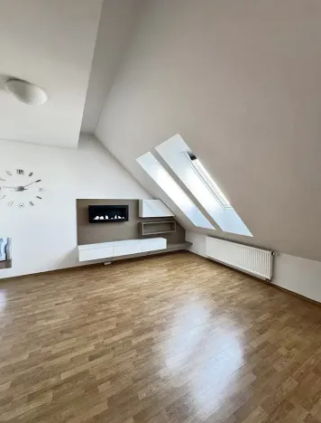 Pronájem bytu 3+kk, Praha - Kolovraty, 100 m2