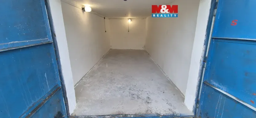 Pronájem garáže, Ostrava, V Zahradách, 19 m2