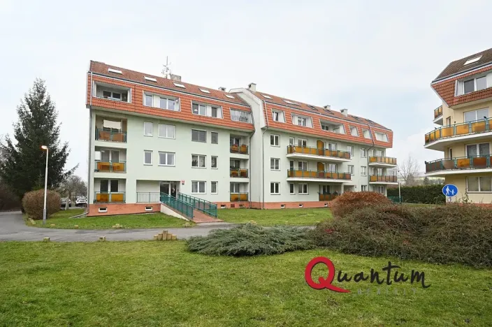 Pronájem bytu 3+1, Praha - Suchdol, K Horoměřicům, 90 m2