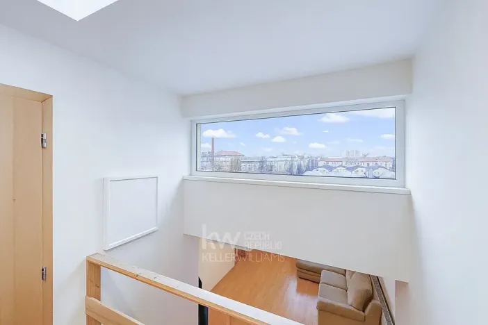 Pronájem bytu 2+kk, Praha - Žižkov, Viklefova, 56 m2