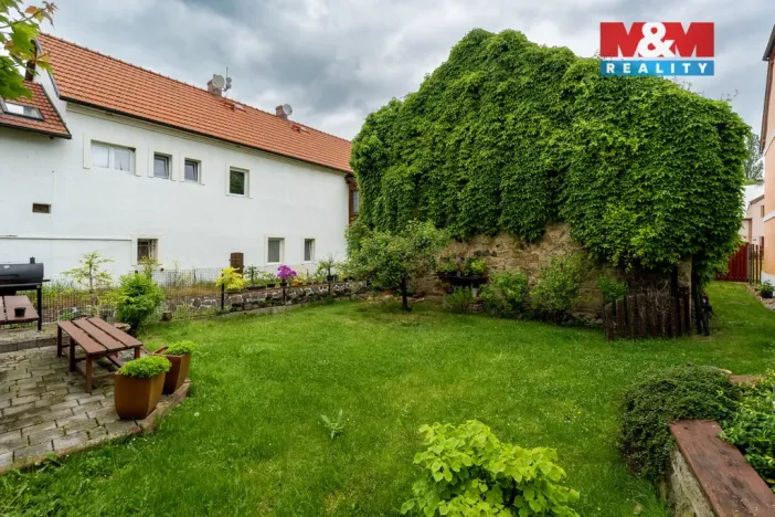 Prodej činžovního domu, Velemín, 264 m2