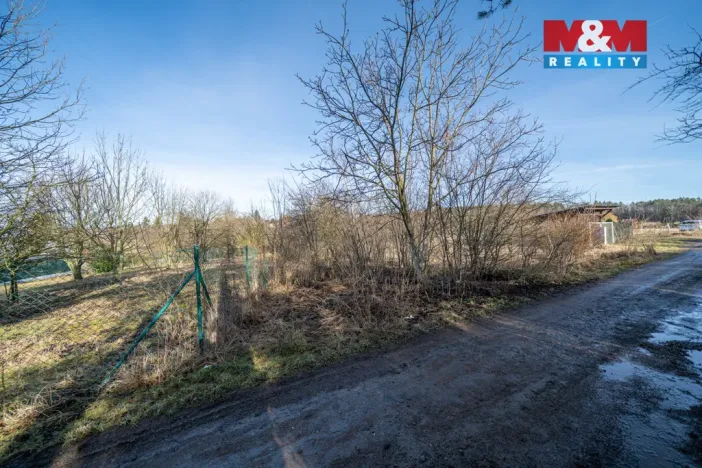 Prodej pole, Olomouc - Droždín, 403 m2