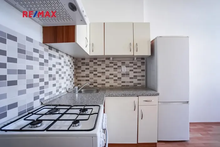 Pronájem bytu 1+1, Praha - Vinohrady, Velehradská, 40 m2