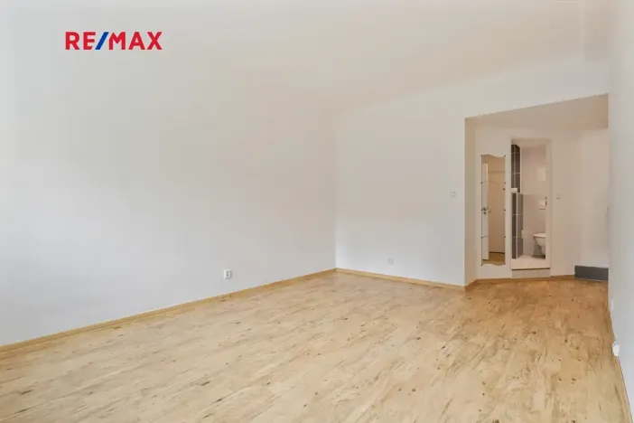 Prodej bytu 2+kk, Praha - Podolí, Podolská, 44 m2