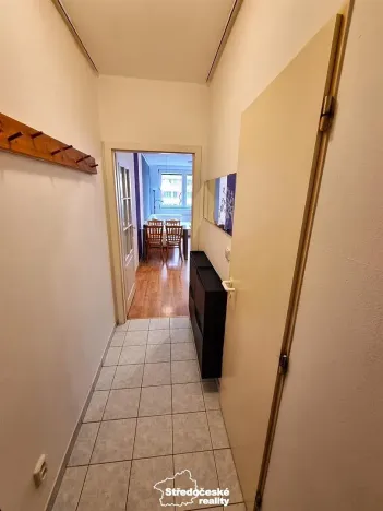 Pronájem bytu 2+kk, Praha - Troja, Hnězdenská, 37 m2