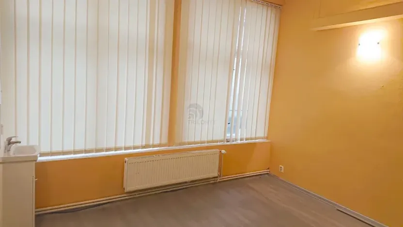 Pronájem kanceláře, Praha - Nové Město, V jámě, 16 m2