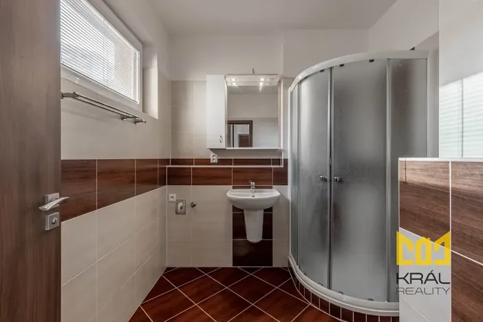 Pronájem bytu 1+kk, Praha - Horní Měcholupy, Hornoměcholupská, 34 m2