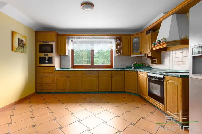 Prodej vícegeneračního domu, Praha - Újezd nad Lesy, Starokolínská, 510 m2