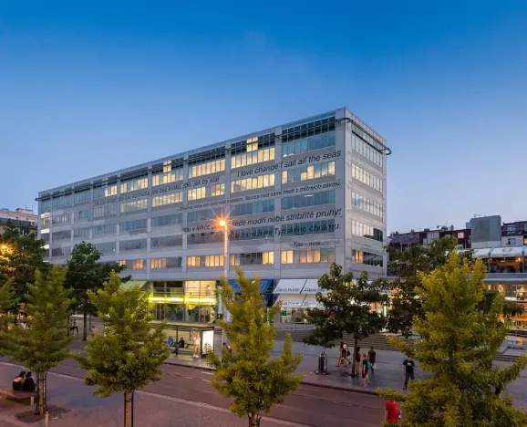 Pronájem kanceláře, Praha - Smíchov, Nádražní, 998 m2