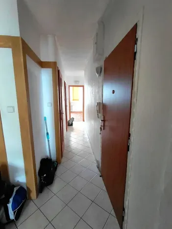 Prodej bytu 3+1, Praha - Horní Počernice, Lhotská, 73 m2