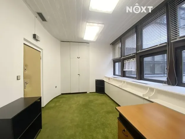 Pronájem kanceláře, Praha - Nové Město, Na Moráni, 16 m2