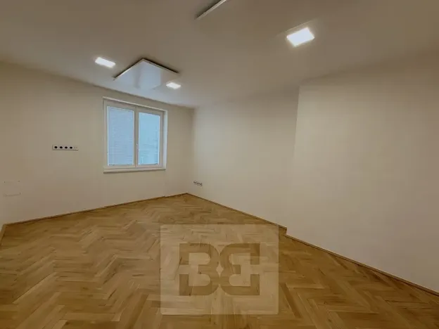 Pronájem bytu 2+kk, Brandýs nad Labem-Stará Boleslav, Komenského nám., 51 m2