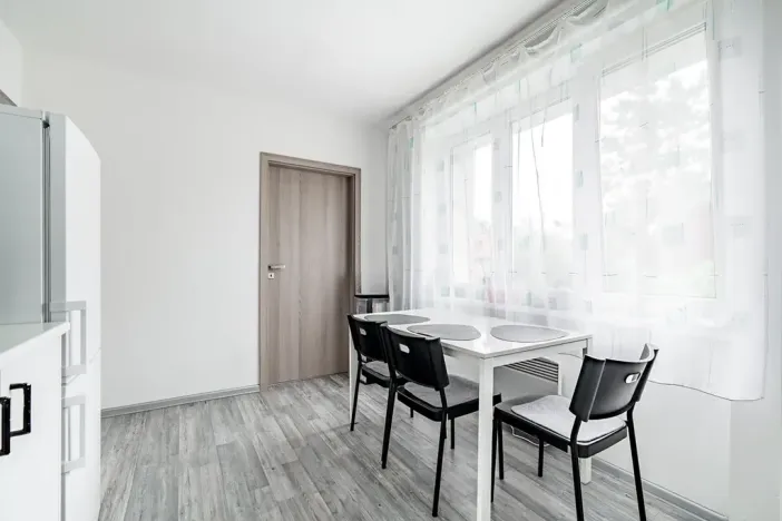 Pronájem bytu 1+1, Chomutov, Grégrova, 42 m2