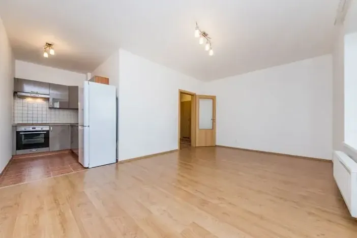 Pronájem bytu 1+kk, Praha - Horní Měcholupy, Hornoměcholupská, 38 m2