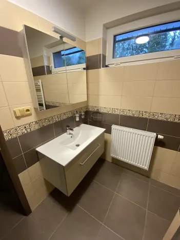 Prodej rodinného domu, Benecko, 635 m2