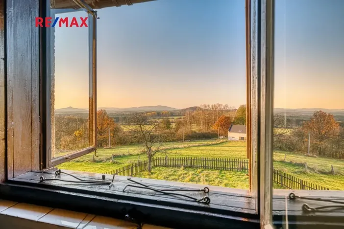 Prodej rodinného domu, Provodín, 290 m2