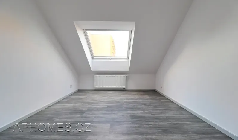 Pronájem bytu 3+kk, Praha - Karlín, Sokolovská, 62 m2