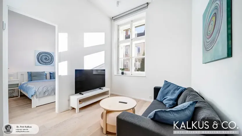 Pronájem bytu 2+kk, Hradec Králové, Eliščino nábřeží, 34 m2