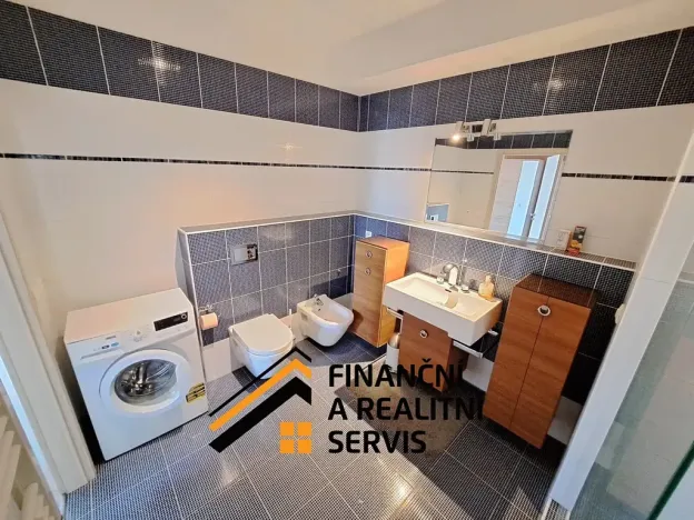 Pronájem bytu 3+kk, Praha - Vysočany, Freyova, 66 m2