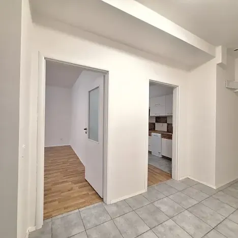 Pronájem bytu 2+1, Praha - Břevnov, Bělohorská, 57 m2