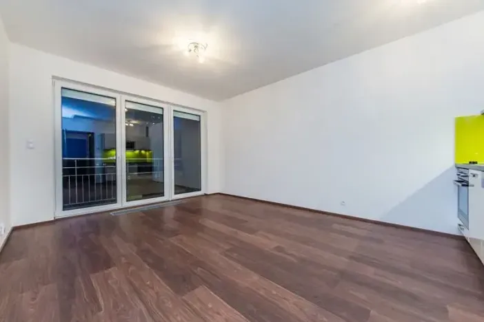 Pronájem bytu 1+kk, Praha - Horní Měcholupy, Mantovská, 40 m2