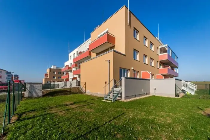 Pronájem bytu 2+kk, Praha - Kyje, Federova, 39 m2